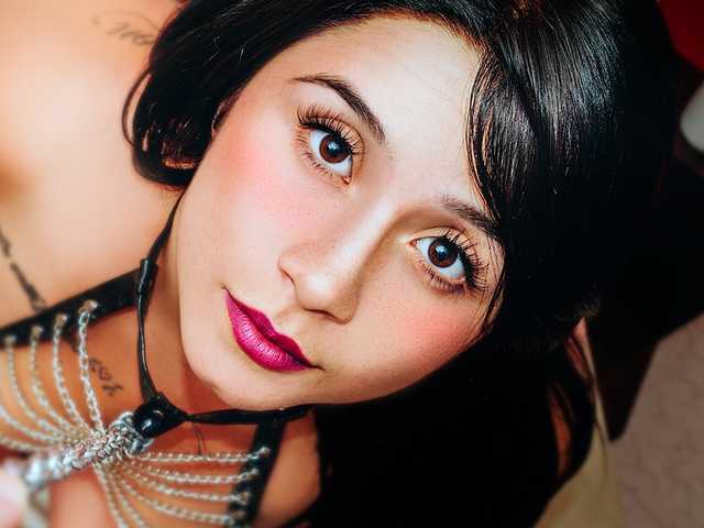 صورة الملف الشخصي Valerie-Saenz