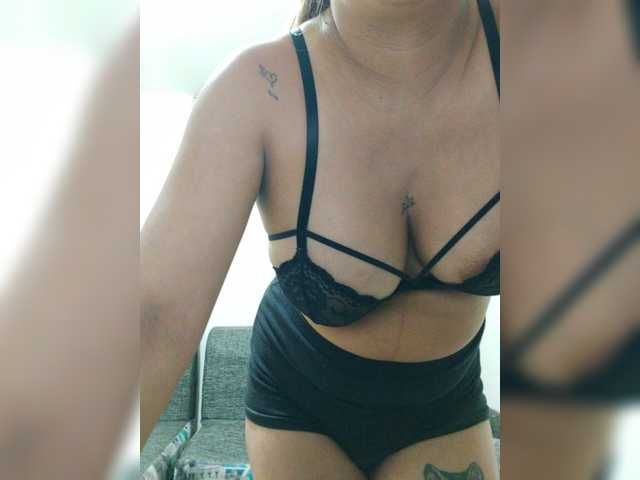 لقطات البث Valery-smith