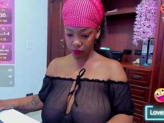 دردشة الفيديو المثيرة ValkiriaContee