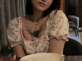 دردشة الفيديو المثيرة VikkiHamilton