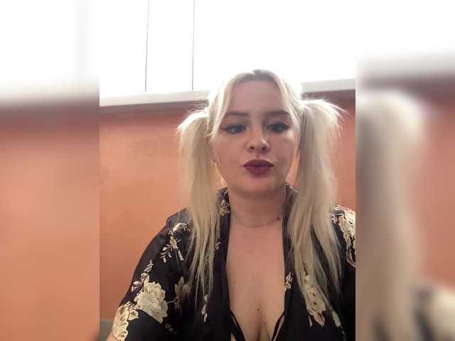 لقطات البث VikkiVia
