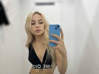 دردشة الفيديو المثيرة Vikkydif