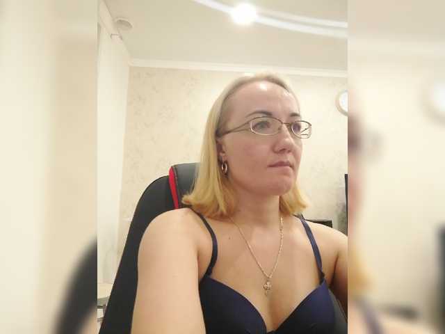 الصور viktoriyax I watch your camera for 21 tokens, listen to music for 10 tokens, and also go to ***ping, groups and private. Tips are welcome. Also put the Love of visitors!