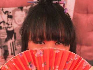 دردشة الفيديو المثيرة Violet-ros