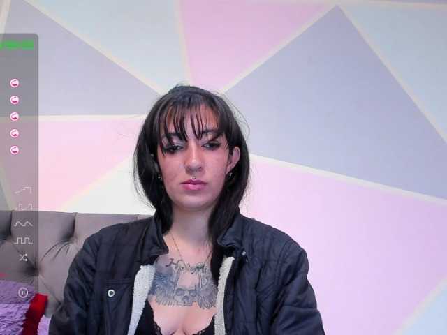 لقطات البث Violetatoo