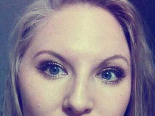 دردشة الفيديو المثيرة VivianFlirty