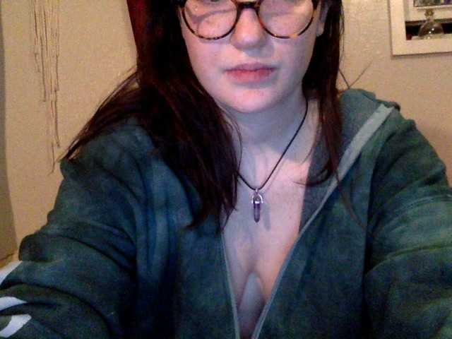 لقطات البث Voodoo-lips