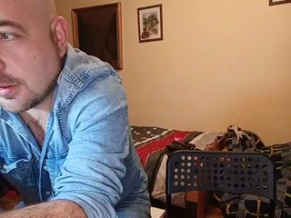 دردشة الفيديو المثيرة WikiBitch