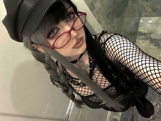 دردشة الفيديو المثيرة whispell