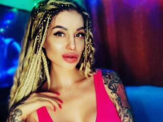 دردشة الفيديو المثيرة wild-amazon