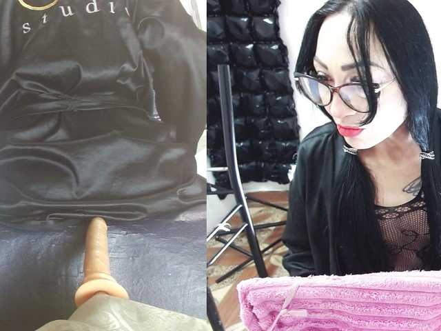 لقطات البث wildblackhair-9