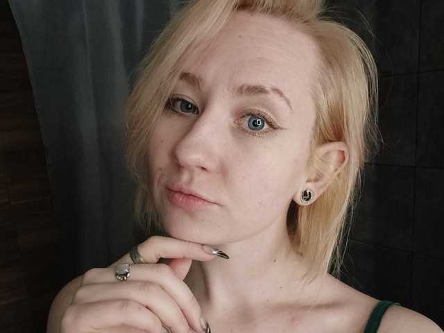 صورة الملف الشخصي Winona_White