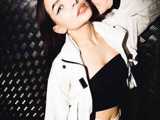 دردشة الفيديو المثيرة BellaWow