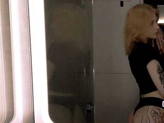 دردشة الفيديو المثيرة TgGlowwowy