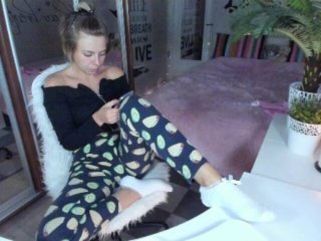 لقطات البث CallMeAngel