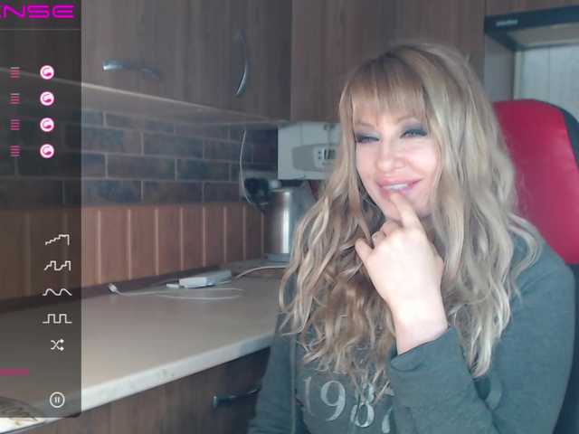 لقطات البث RrredQueen