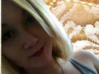 دردشة الفيديو المثيرة xrosalinax