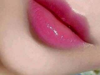 دردشة الفيديو المثيرة xxYummyKiss