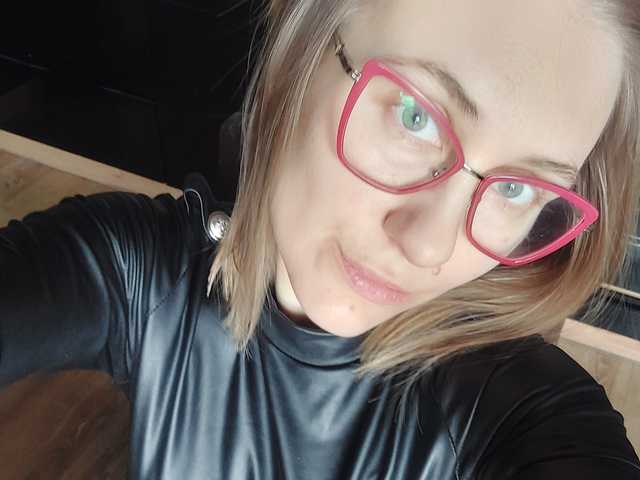 صورة الملف الشخصي YasmineKiss