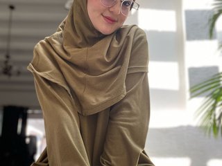 دردشة الفيديو المثيرة YasminHanni
