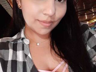 دردشة الفيديو المثيرة YesseCandy