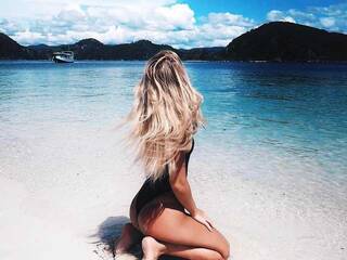 دردشة الفيديو المثيرة Your-teacher-1