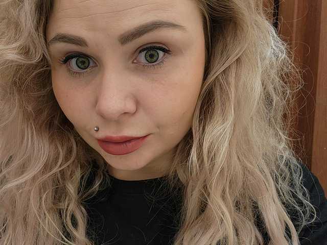 صورة الملف الشخصي YourFunnyBlondiee