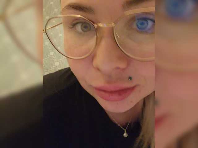 لقطات البث YourFunnyBlondiee
