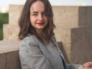 دردشة الفيديو المثيرة YourJessi