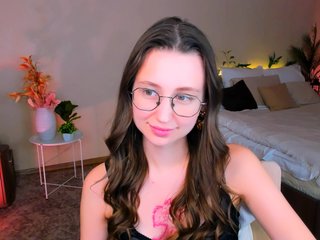 دردشة الفيديو المثيرة YourLovellyStory