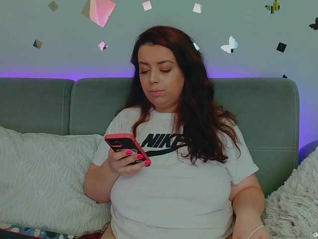 لقطات البث YssaBella