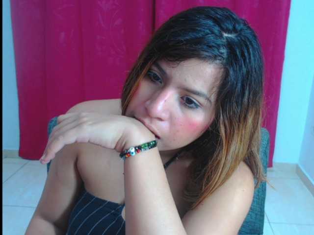 لقطات البث yummy-baby