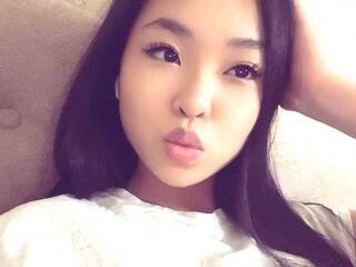 دردشة الفيديو المثيرة YunHori