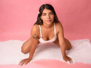 دردشة الفيديو المثيرة YvonneCollins