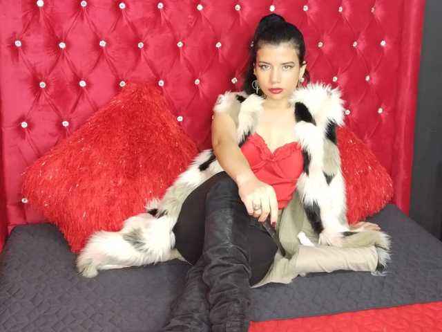 صورة الملف الشخصي zahara1111cat