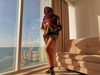 دردشة الفيديو المثيرة Zahra-Mohamed