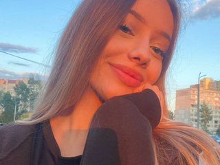 دردشة الفيديو المثيرة ZinaSantulli