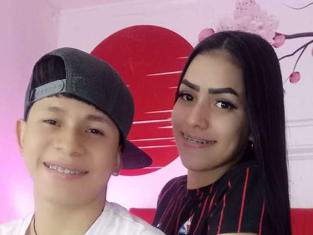 صورة الملف الشخصي zoeandmaxwell