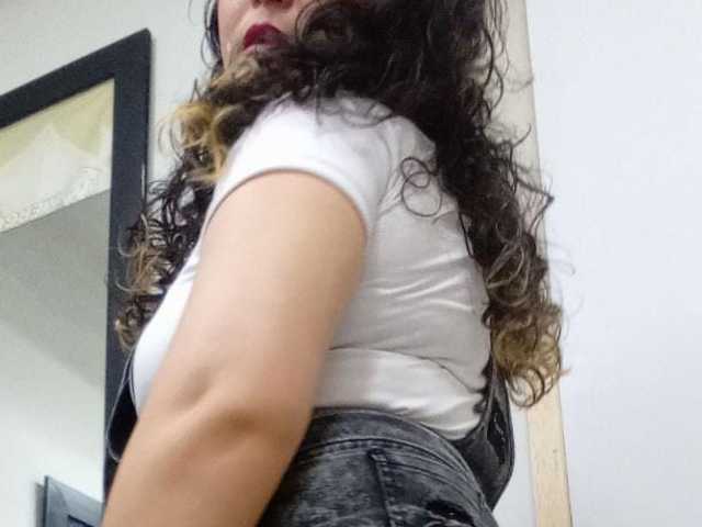 صورة الملف الشخصي Zoila-Queen