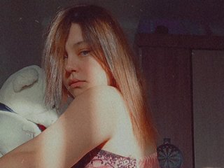 دردشة الفيديو المثيرة PeachyAlice
