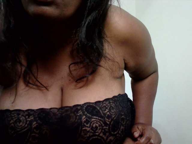 الصور Zulay111 play with my boobs and pussy. Squirt Show. #mature #squirt #new #bigboobs